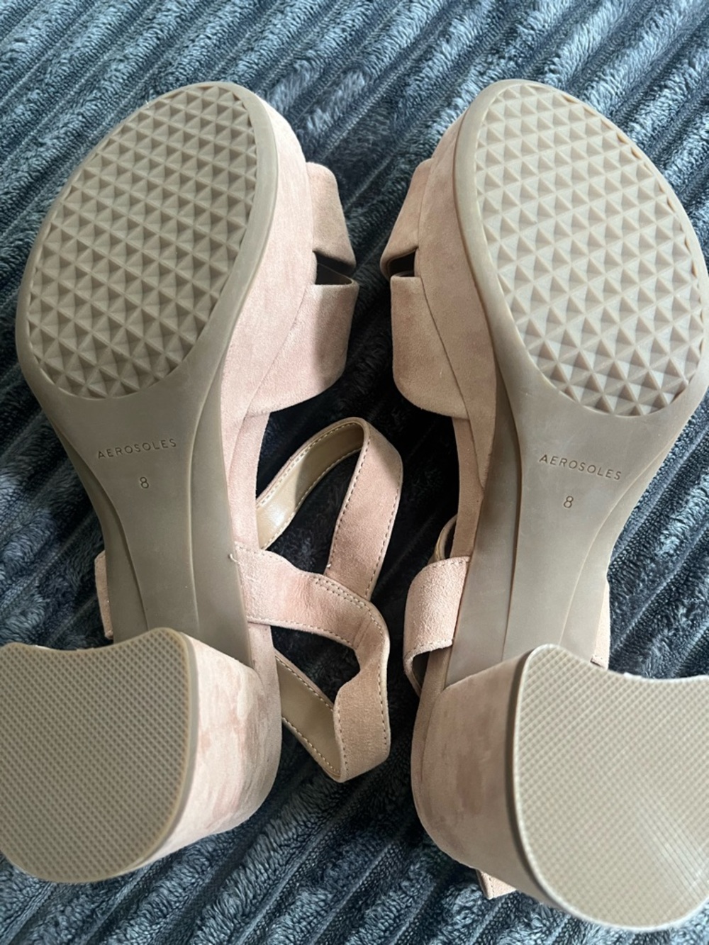 AEROSOLES Blush Suede Crisscross Slingback Sandals NWOT - Picture 2 of 5